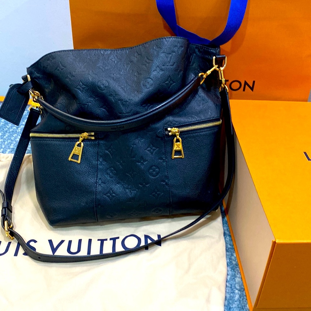 LOUIS VUITTON
Empreinte Melie Navy